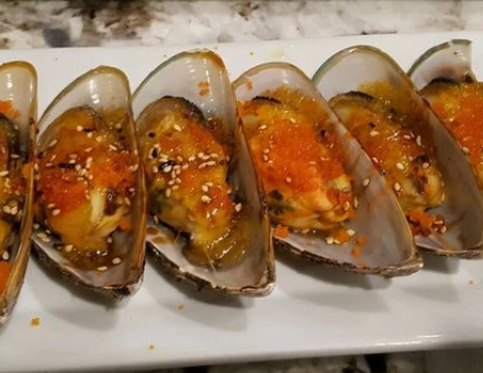 Order Golden Mussels food online from Izu Sushi store, Denver on bringmethat.com