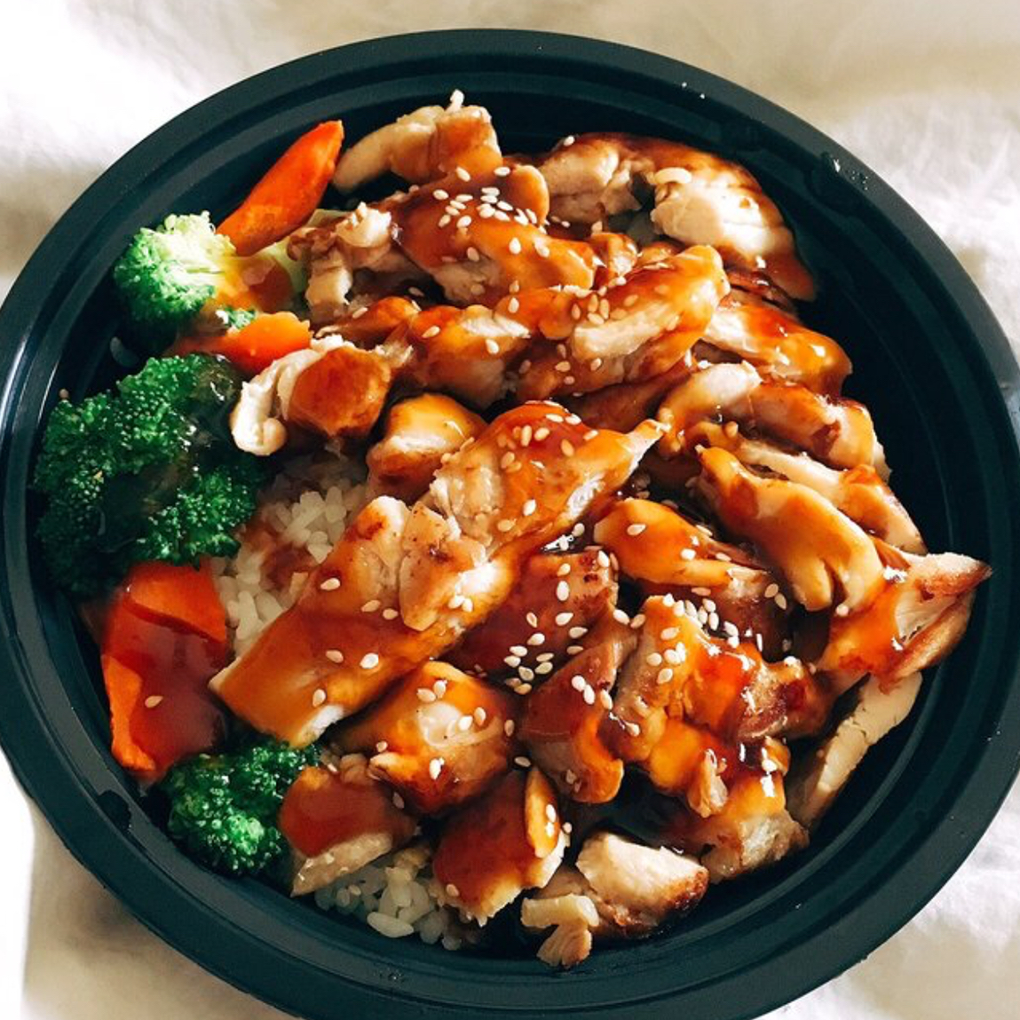 Order Chicken Bowl food online from Roll Star Sushi store, Anaheim on bringmethat.com