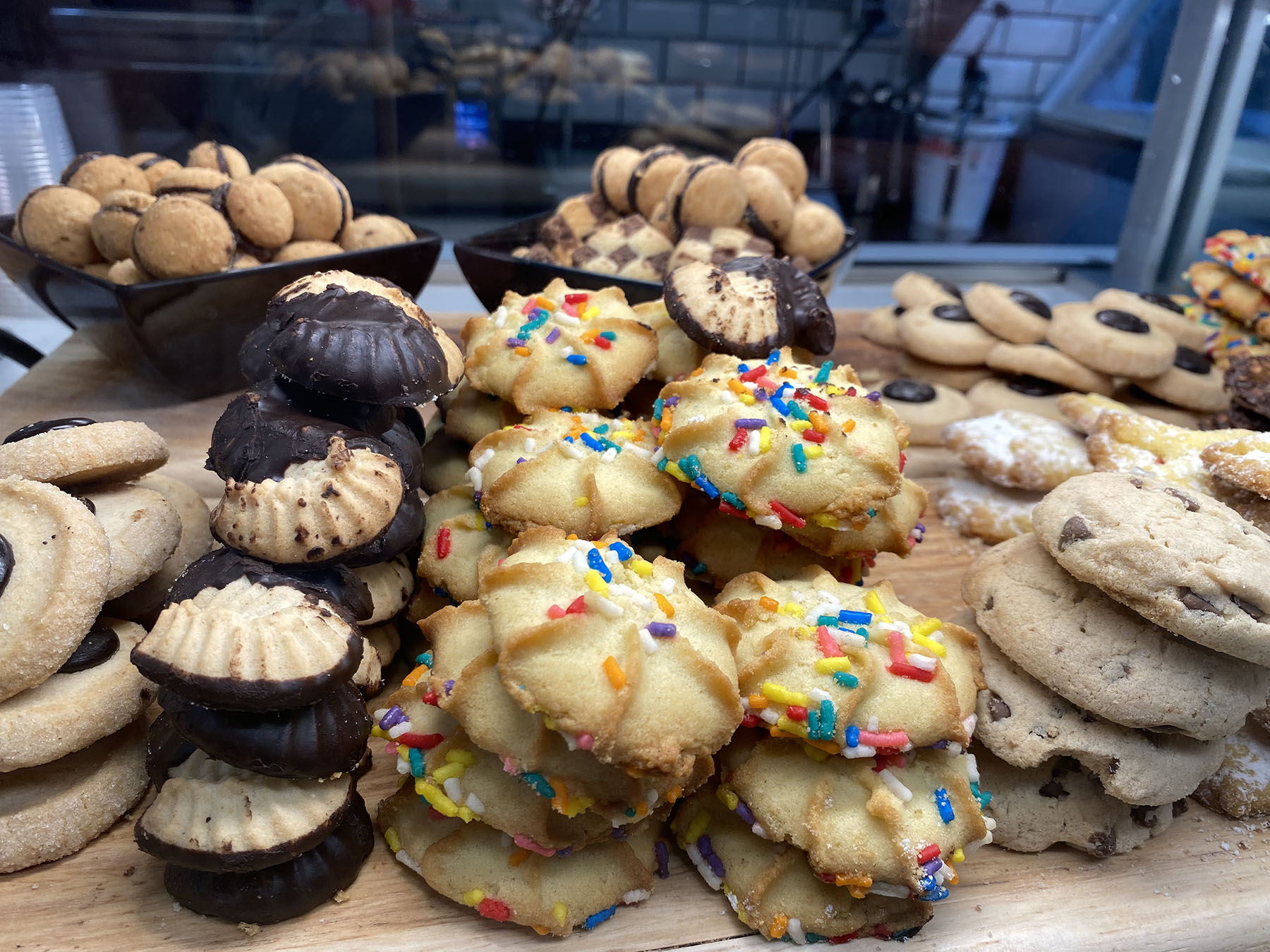 Order Italian Cookies food online from Dolce & Caffe store, Philadelphia on bringmethat.com