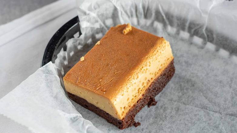 Order Chocoflan food online from Cilantro Taqueria store, Shaker Heights on bringmethat.com