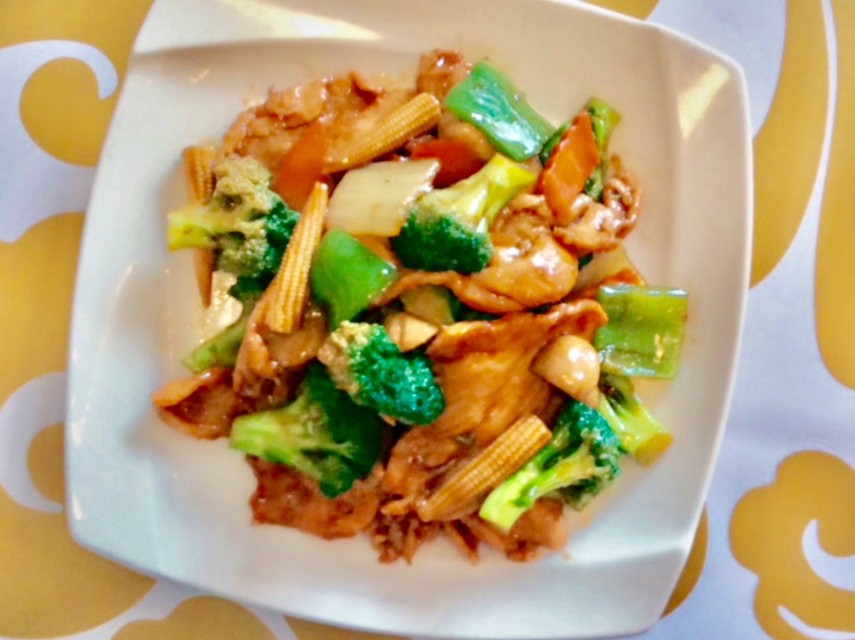 Order Hunan Chicken food online from Hunan Cafe store, Richmond on bringmethat.com
