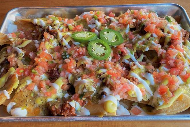 Order Nachos food online from Mac's Wood Grilled store, Chicago on bringmethat.com