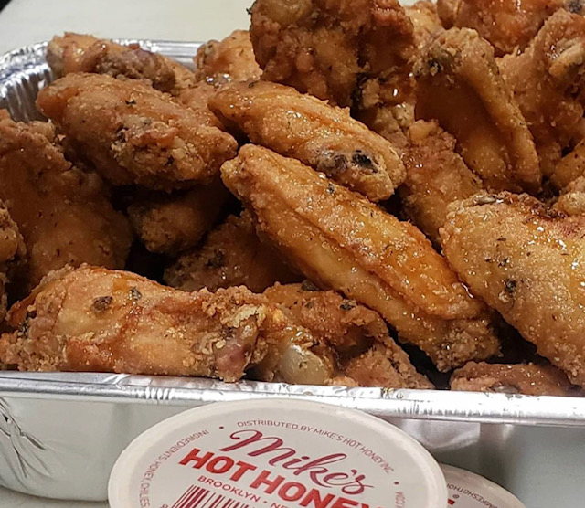 Order Mike's Hot Honey Wings food online from Nino's Pizza & Restaurant store, Hillsdale on bringmethat.com