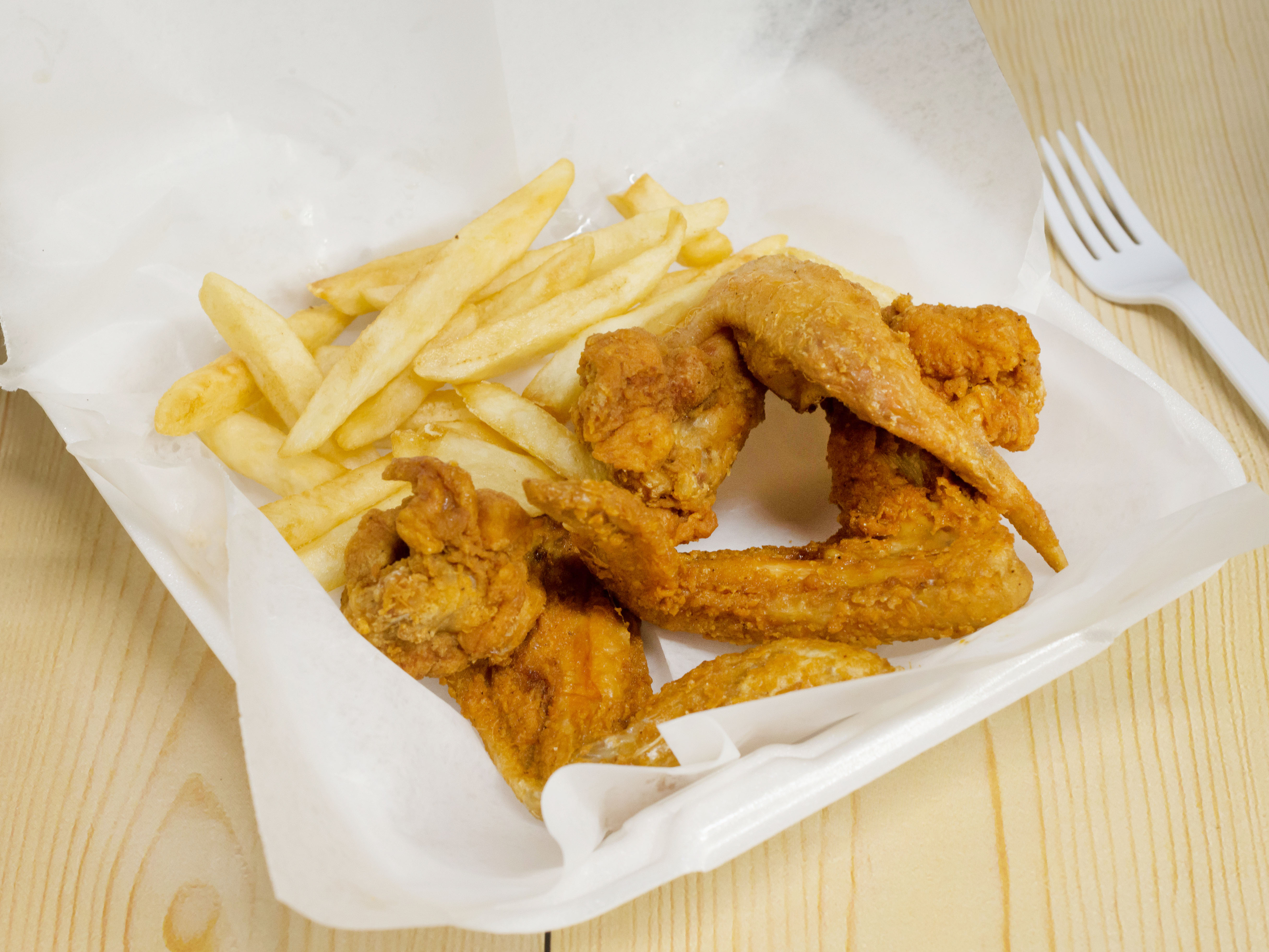 Order 4 Whole Wings food online from Hopkins Store store, Richmond on bringmethat.com