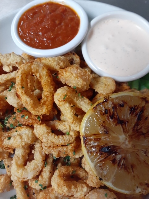 Order Crispy Calamari & Rock Shrimp  food online from Dalton's Bar & Grill store, New York on bringmethat.com