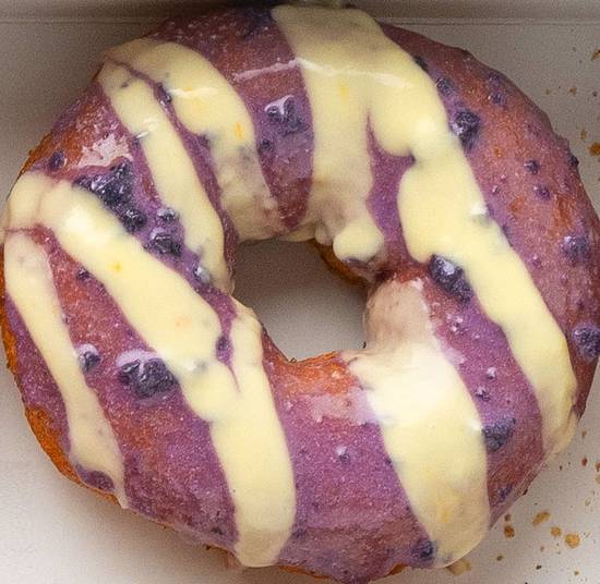 Order Blueberry Lemonade food online from Duck Donuts store, Fairlawn on bringmethat.com