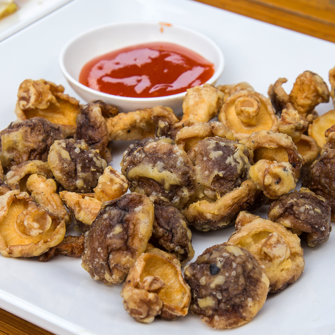Order Fried Mushrooms food online from The Garland Grill store, Garland on bringmethat.com