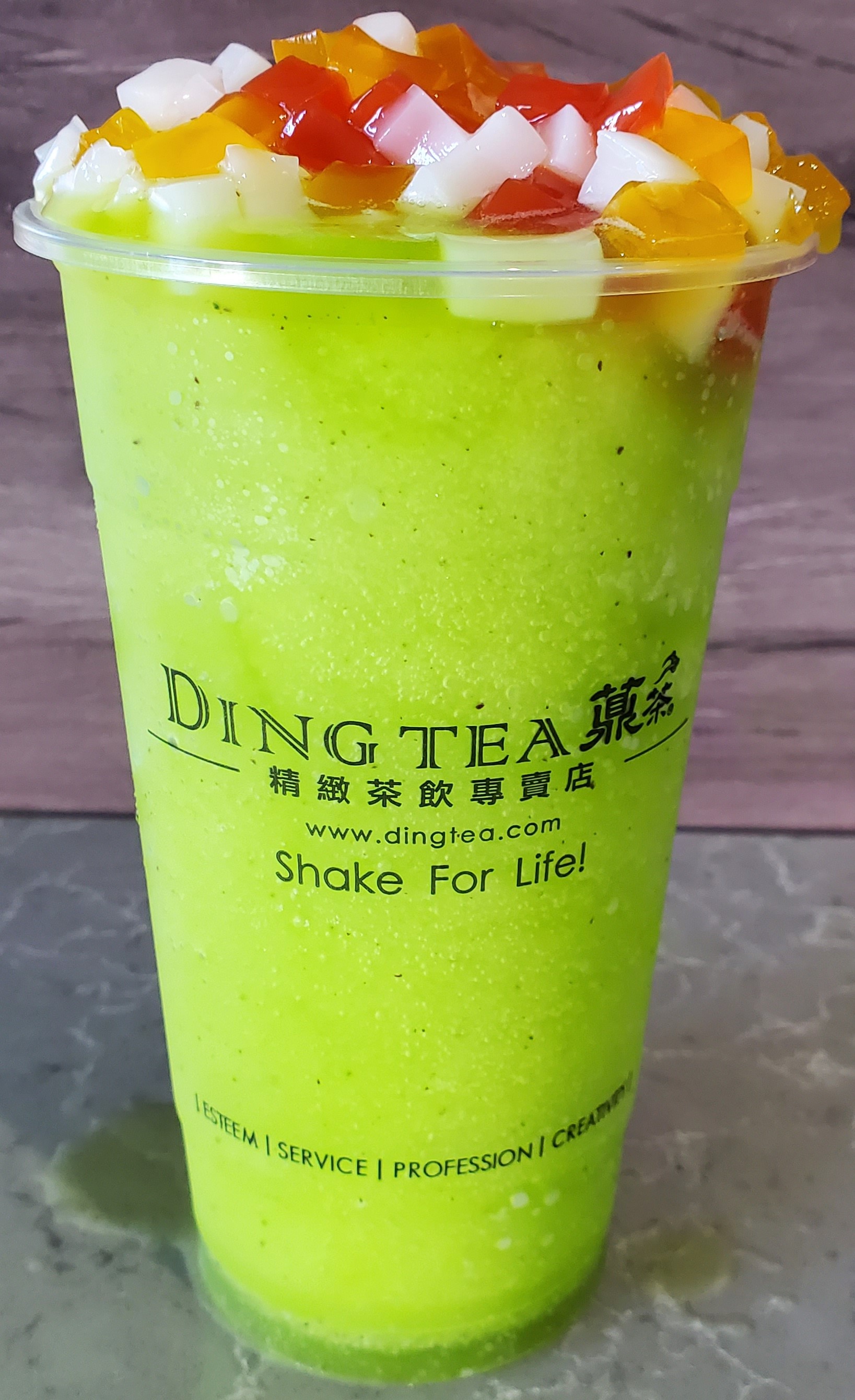Order Kiwi Slush - CAFFEINE FREE (LARGE SIZE ONLY) food online from Ding Tea store, Fountain Valley on bringmethat.com