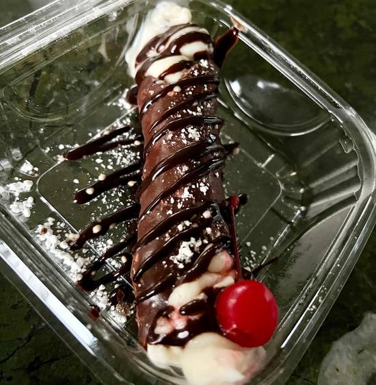 Order Jumbo Cannoli food online from Doughboys Pizzeria and Italian Restaurant store, Pembroke Pines on bringmethat.com