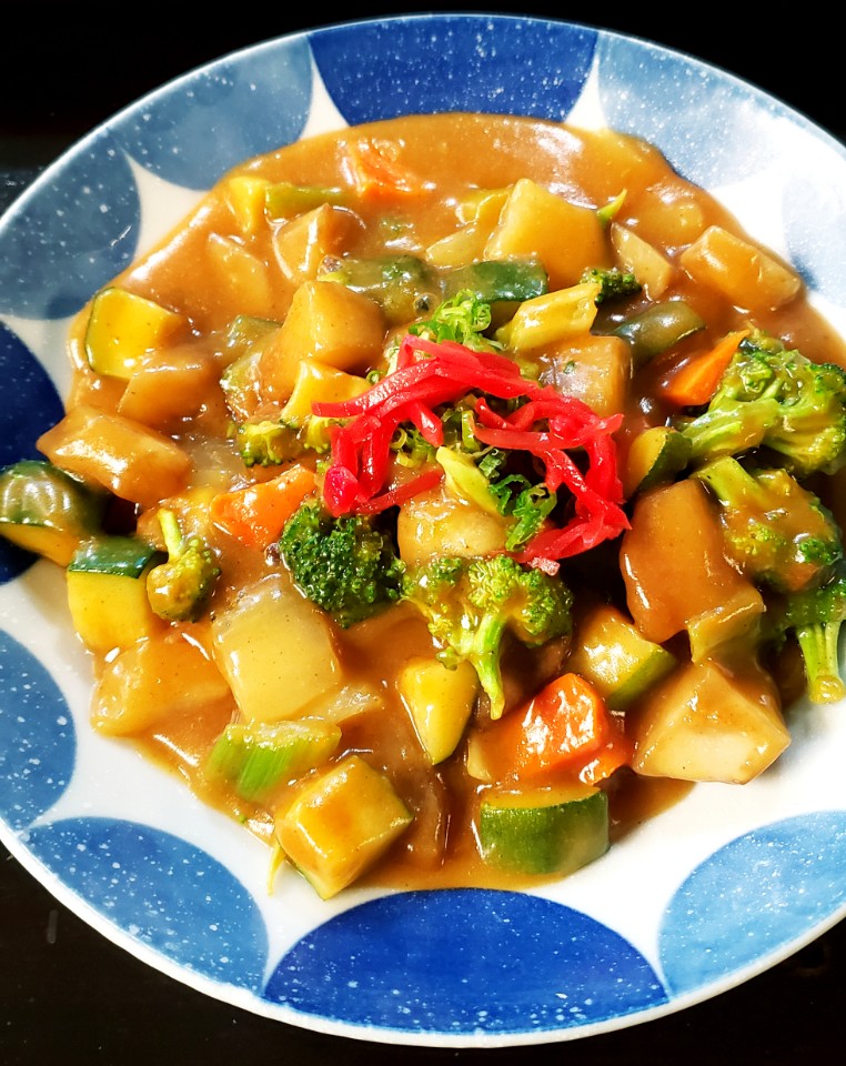 Order Vegetable curry food online from Sumo Sushi store, Sherman Oaks on bringmethat.com