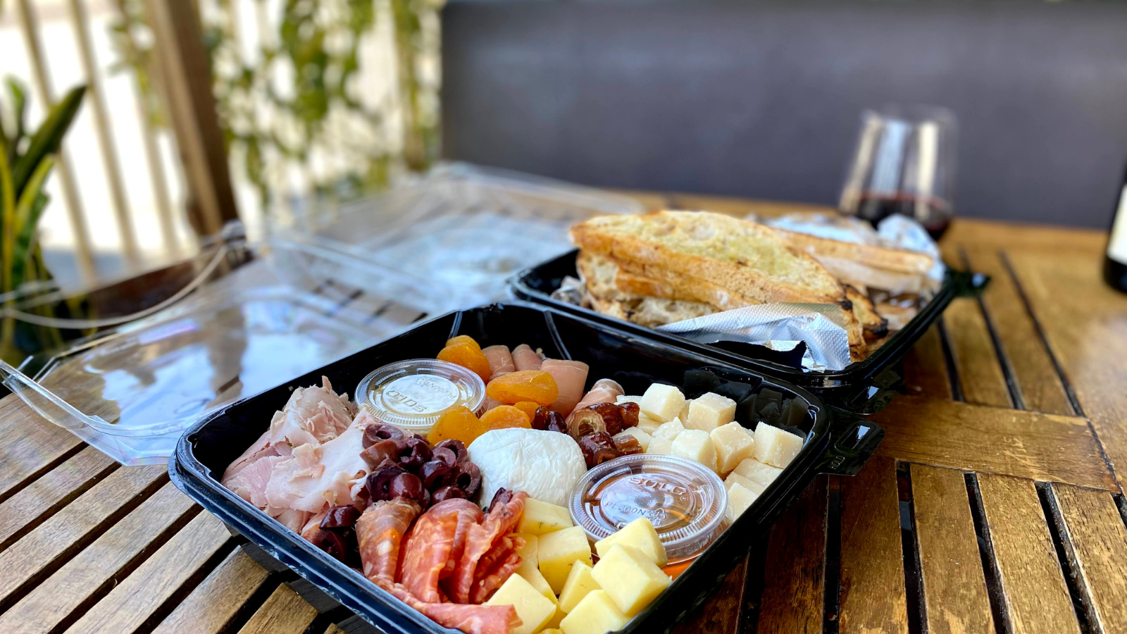 Order Meat and Cheese Platter food online from Midici The Neapolitan Pizza Company store, Sherman Oaks on bringmethat.com