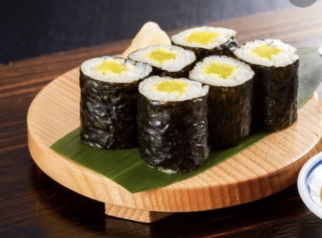 Order 62. Oshinko Roll 腌萝卜卷 food online from Tengu Sushi store, Newport on bringmethat.com