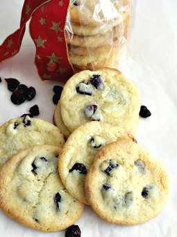 Order Chocolate Chip Cookies food online from Gyroville store, Topeka on bringmethat.com