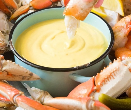Order Horseradish Sauce food online from Captain’s Curbside Seafood store, Trappe on bringmethat.com