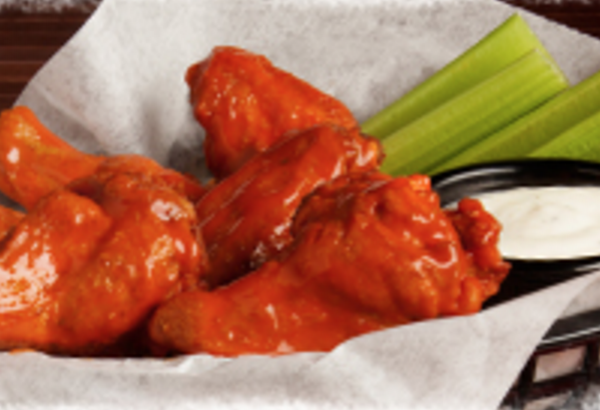Order Classic Wings food online from Round Table Pizza store, Sunnyvale on bringmethat.com