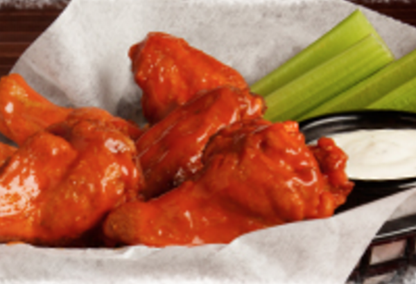 Order Classic Wings food online from Round Table Pizza store, San Francisco on bringmethat.com