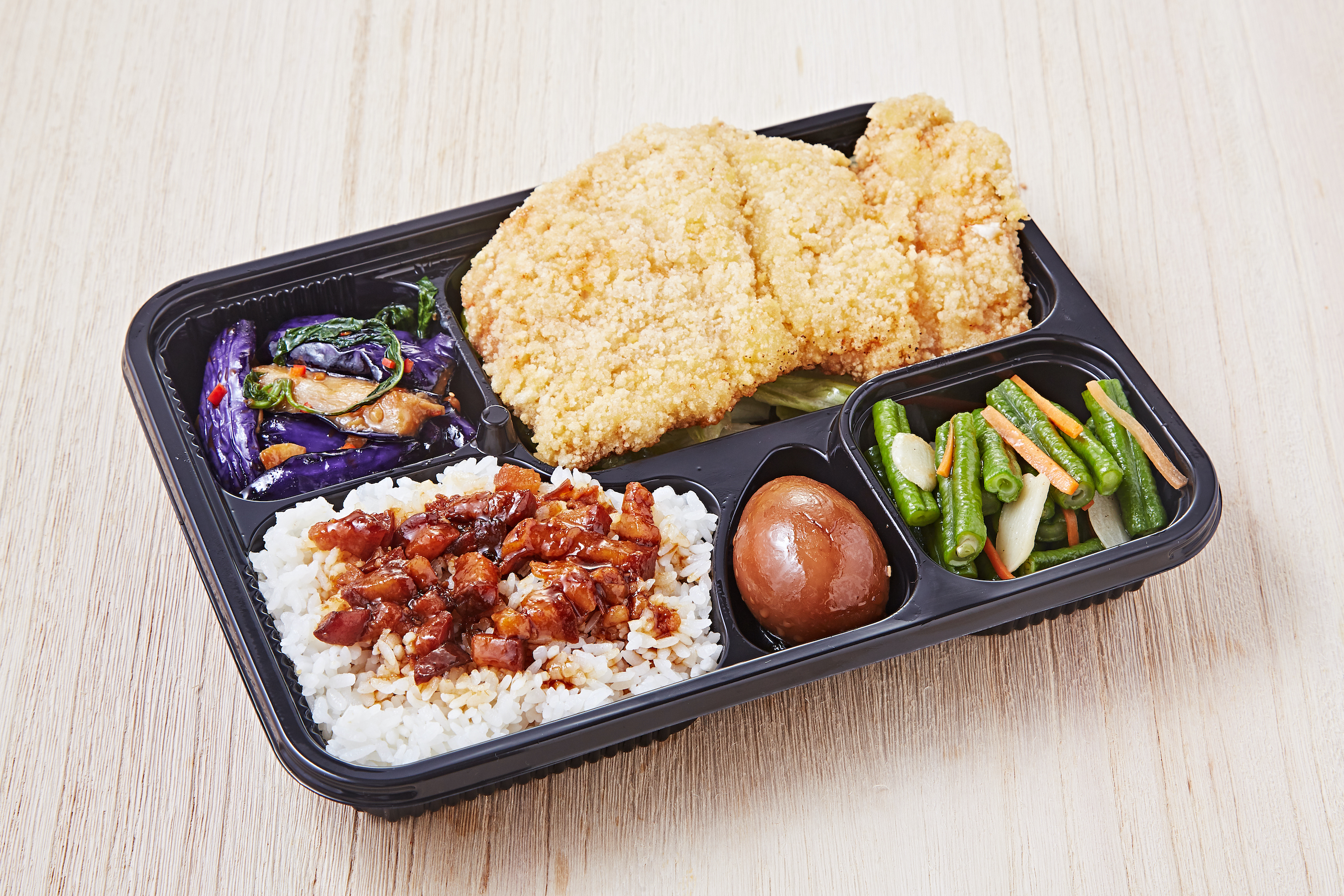 Order #R5 Fried Pork Chop Bento (Boneless)  food online from O2 Valley store, Cupertino on bringmethat.com