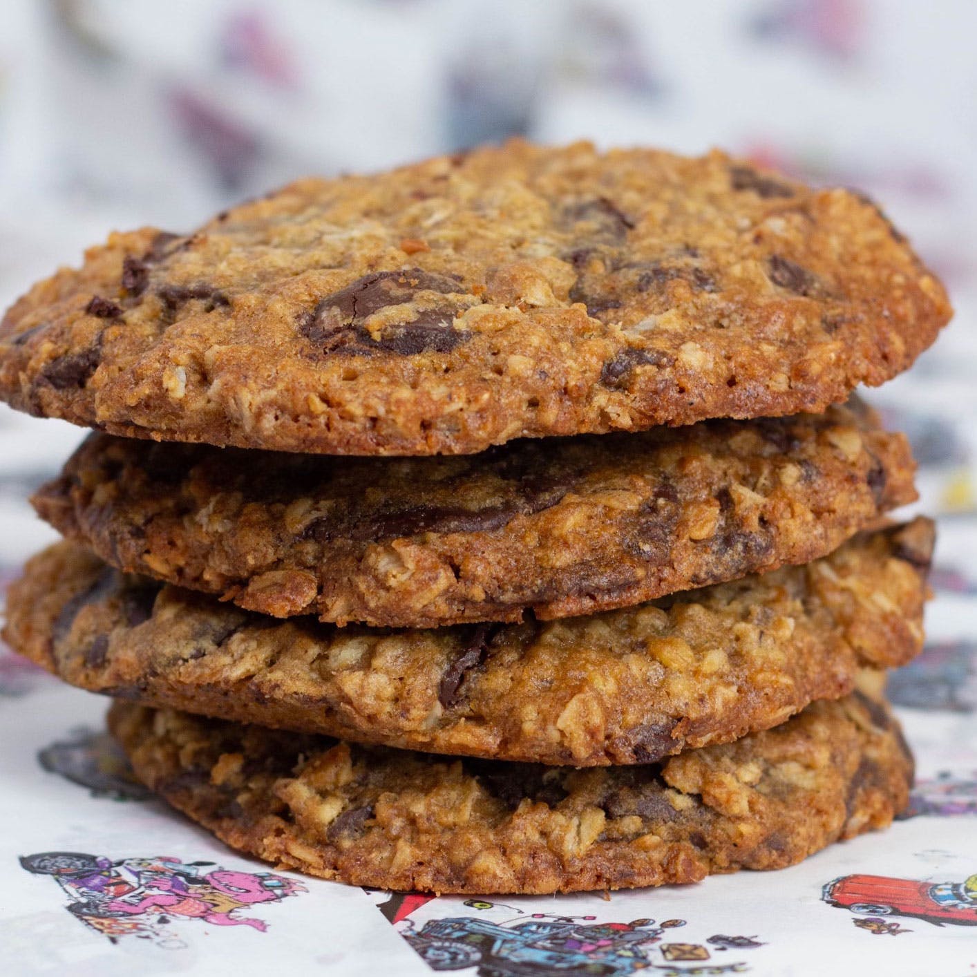 Order Oatmeal Chocolate Cookie - Dessert food online from Chill Since 93 store, Los Angeles on bringmethat.com