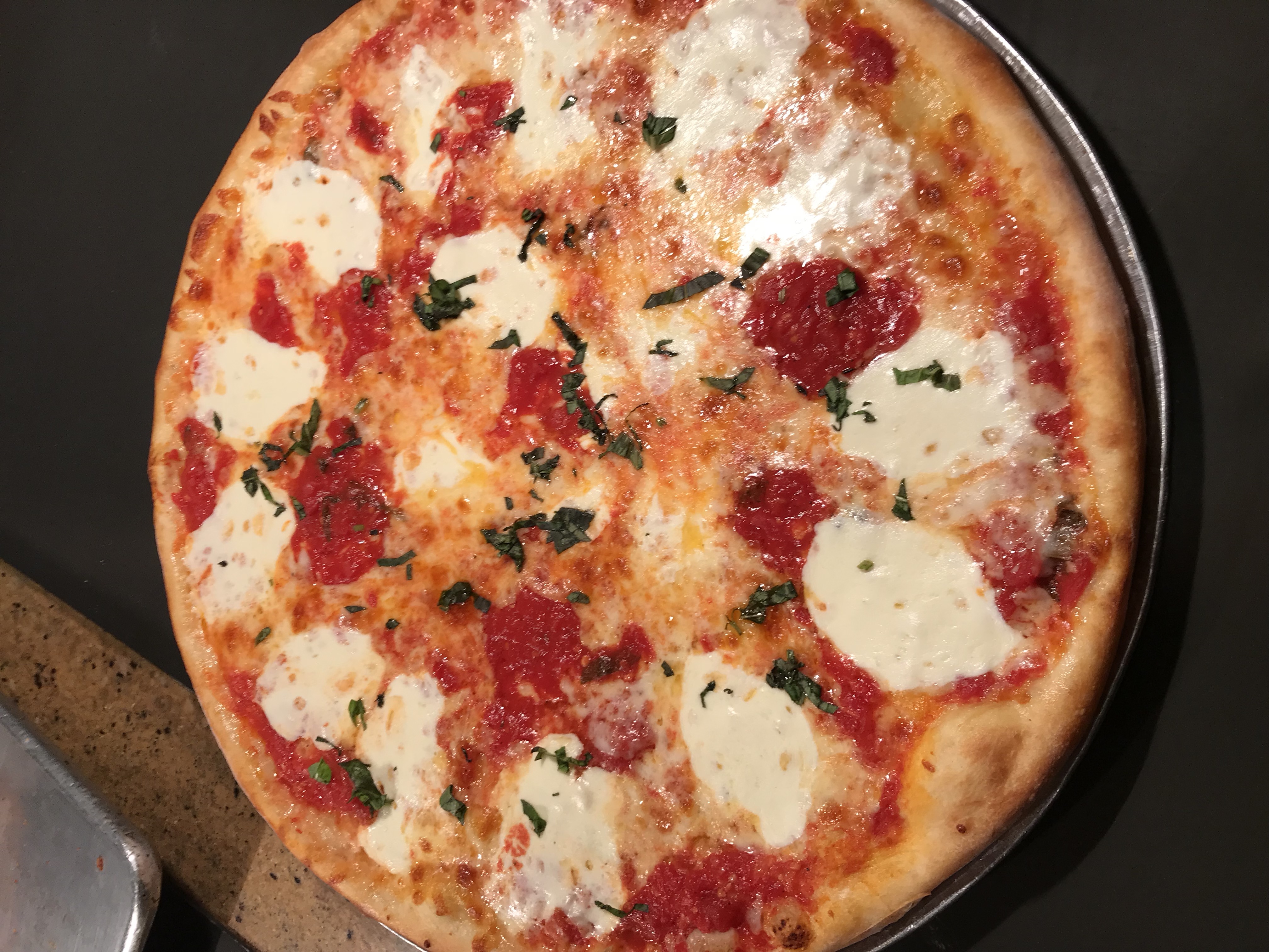 Order 9" Personal Margherita Pizza food online from Tony & Bruno store, Northbrook on bringmethat.com