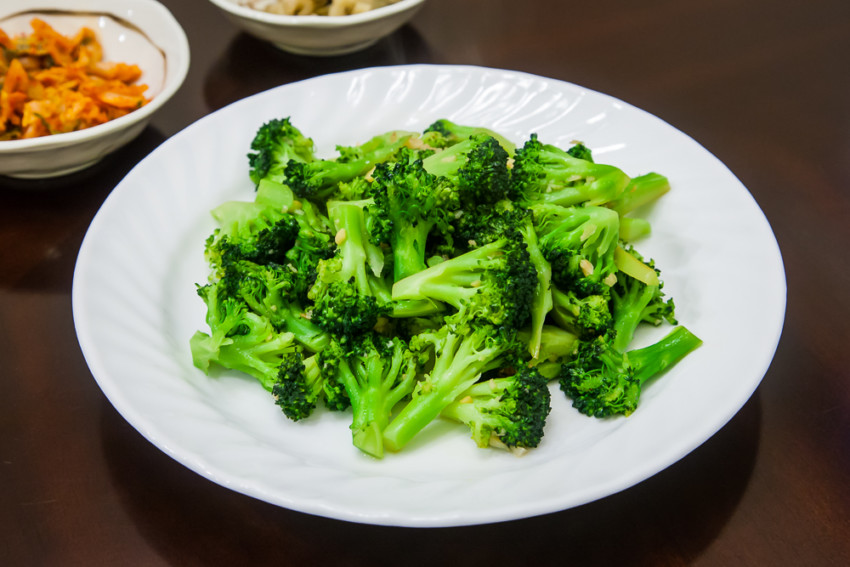 Order 93. Sauteed Broccoli food online from Nice Chinese Restaurant store, Downingtown on bringmethat.com