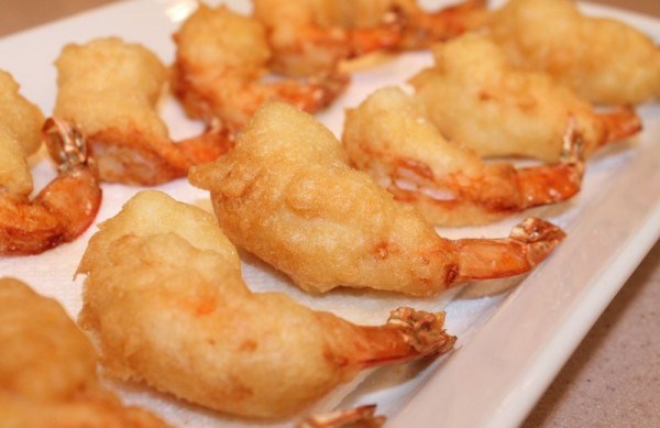 Order Deep Fried Prawn （8）炸虾 food online from Rose Garden store, Puyallup on bringmethat.com