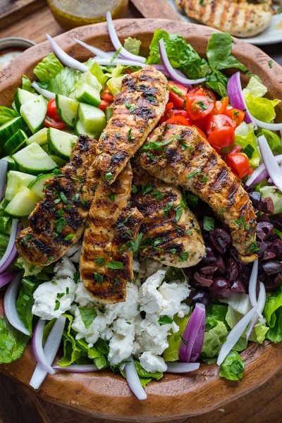 Order Garden Salad with Grilled Chicken food online from Bagel Brunch store, Passaic on bringmethat.com