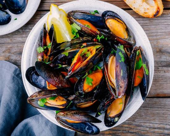 Order Black Mussel Boil food online from Boiled Seafood Ship store, Cincinnati on bringmethat.com