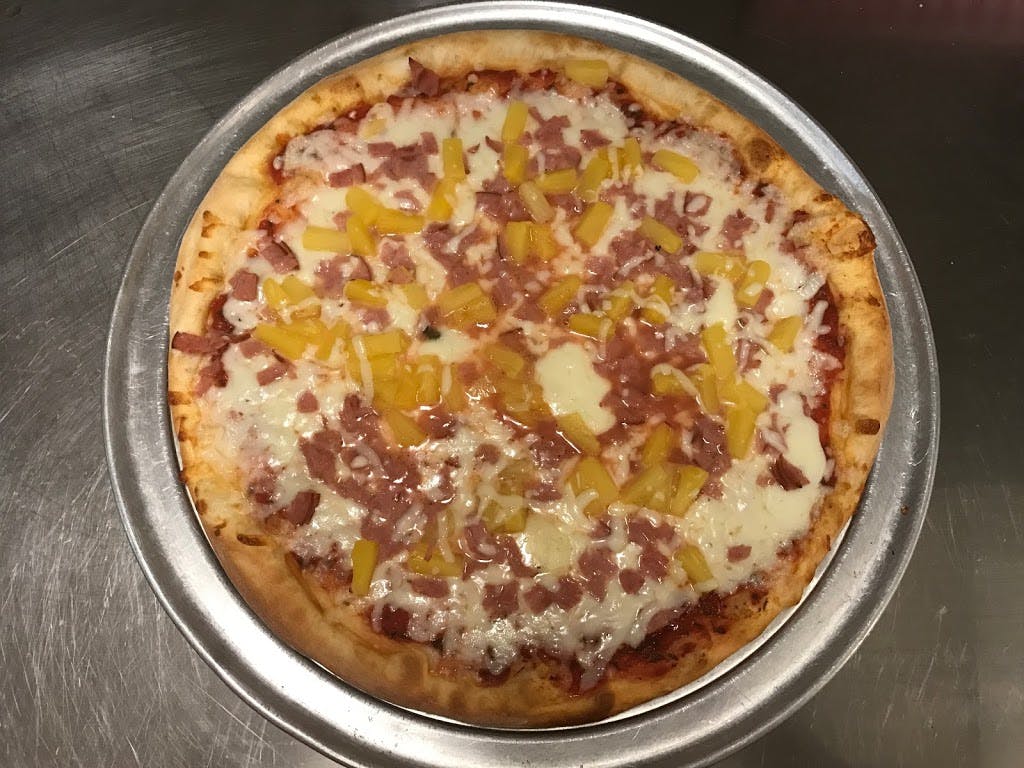 Order Neapolitan Hawaiian Pizza - Small 10'' food online from Italian Garden store, Wytheville on bringmethat.com