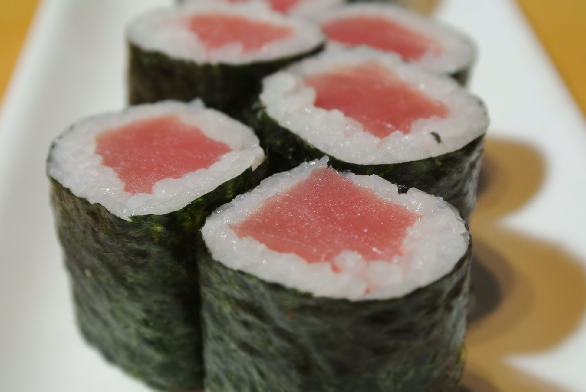 Order Tuna Roll food online from Tokyo Roll And Noodle store, Chino Hills on bringmethat.com