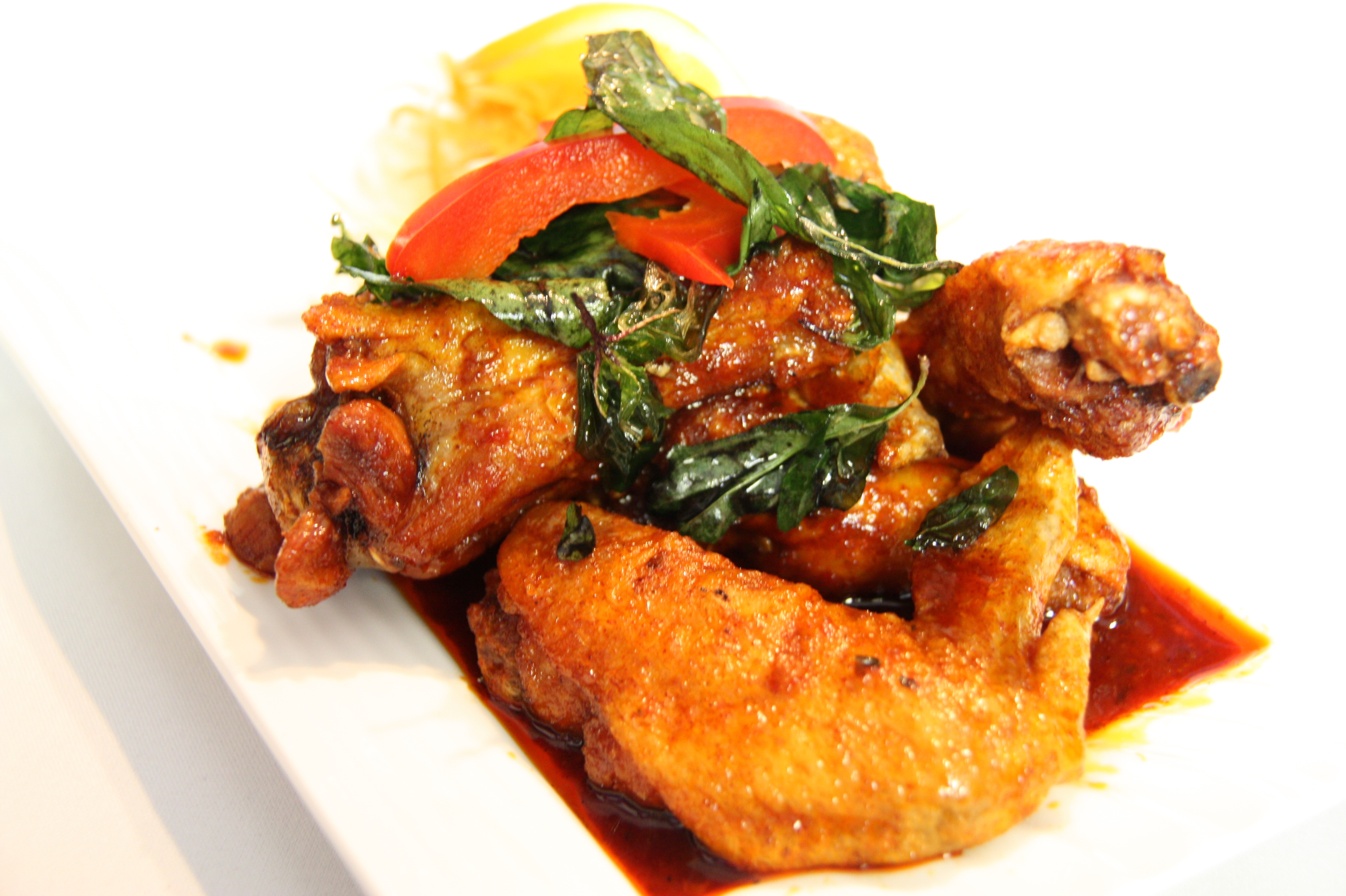 Order Spicy Chicken Wing food online from Ploy Ii-Thai Cuisine store, San Francisco on bringmethat.com