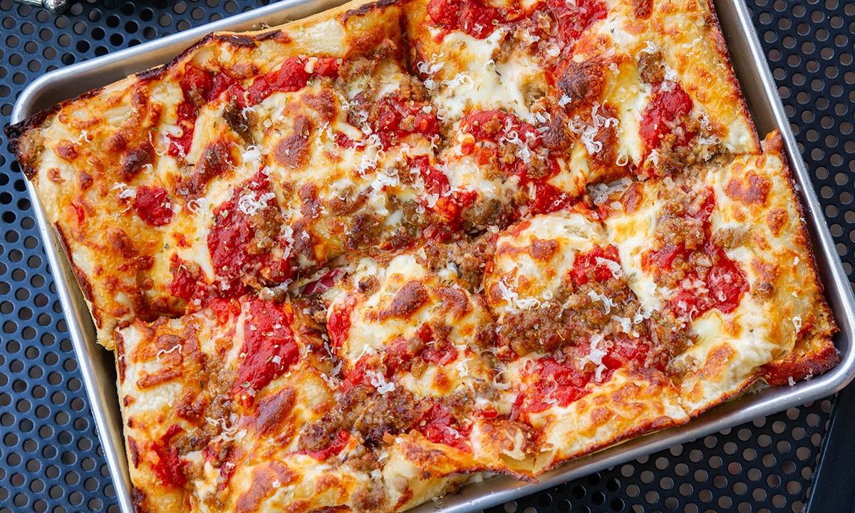Order Straight Up Sausage Pizza food online from Federal Pizza store, Phoenix on bringmethat.com