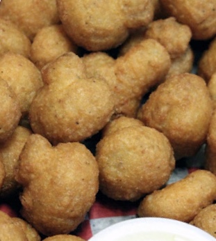 Order Fried mushrooms food online from Roma - Pizza and Pasta store, Nashville on bringmethat.com