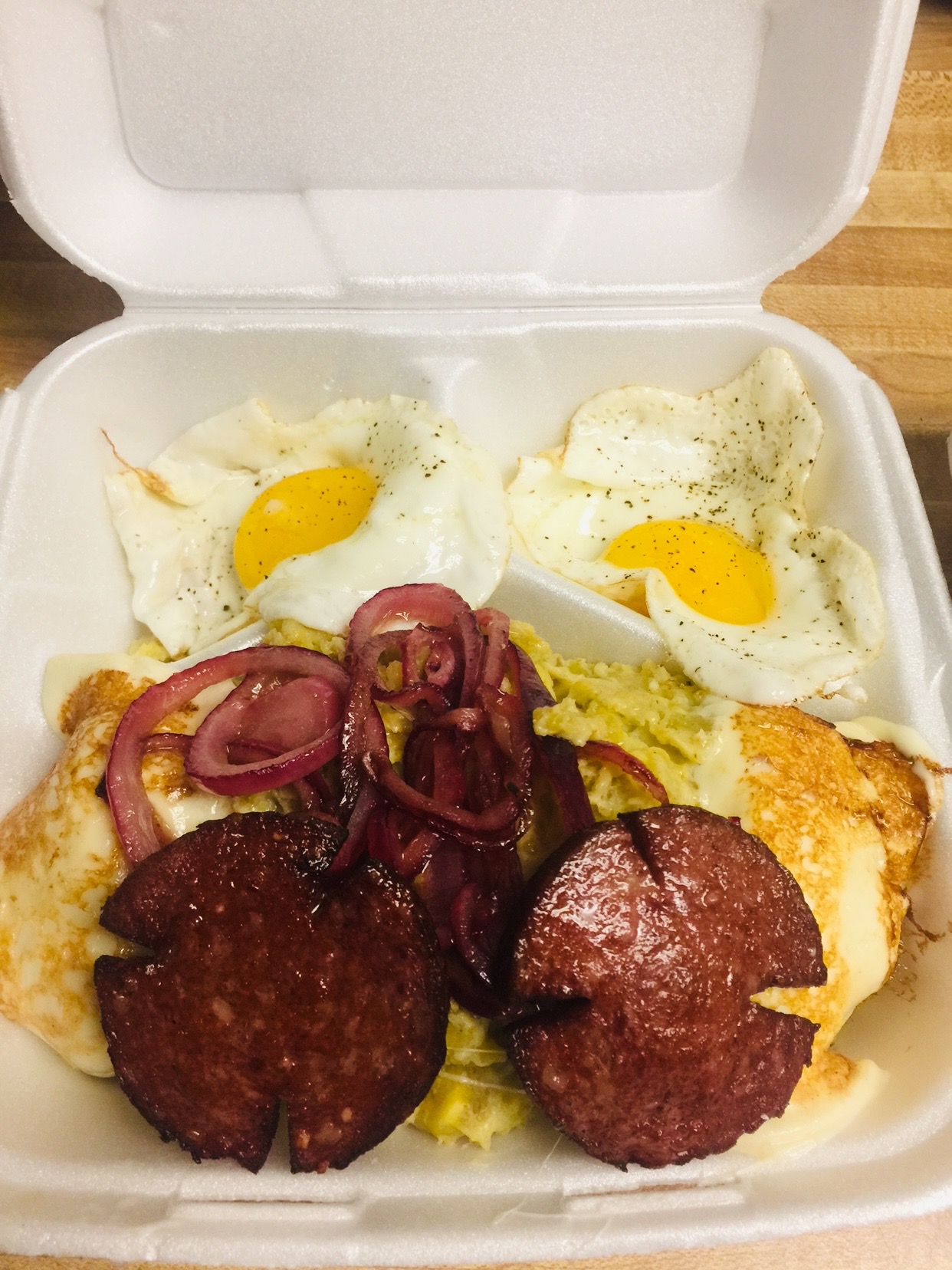 Order Mangu  !!! Tres golpes food online from Youndys Hispanic Sweets And Kitchen store, Bloomingdale on bringmethat.com