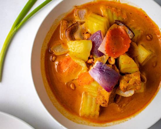 Order Mussamun Curry food online from Tuk Tuk Thai Kitchen store, Denton on bringmethat.com