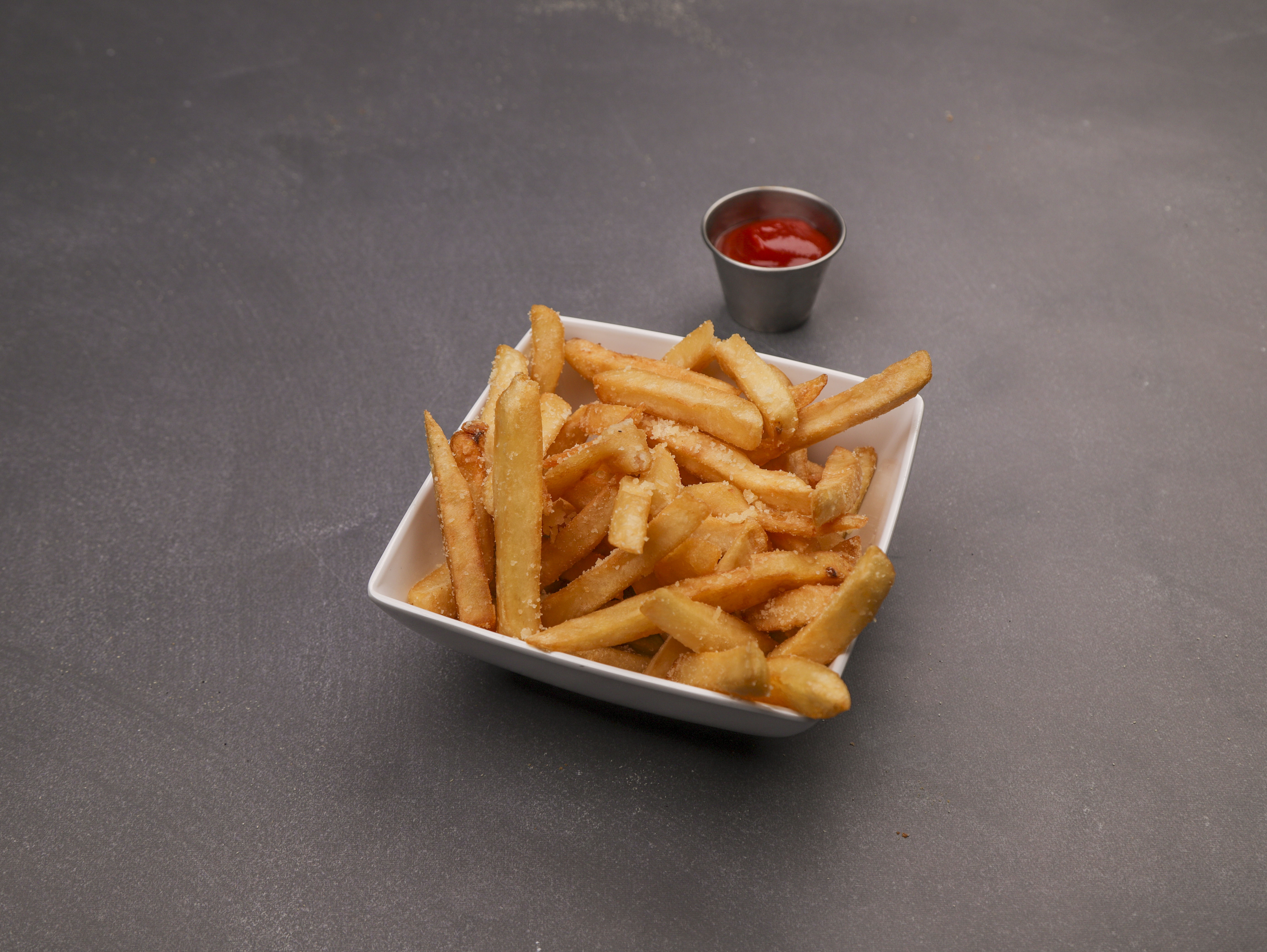 Order French Fries food online from Mamma Mías Restaurante And Pizzería store, Everett on bringmethat.com
