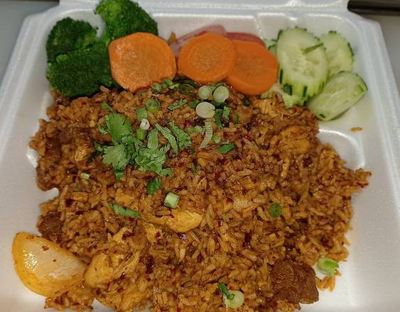 Order Ubon's Thai Fried Rice combination Meat food online from Tao Thai Hot store, San Antonio on bringmethat.com