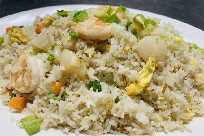 Order 海鲜饭Seafood Fried Rice  food online from Chopsticks store, Kent on bringmethat.com