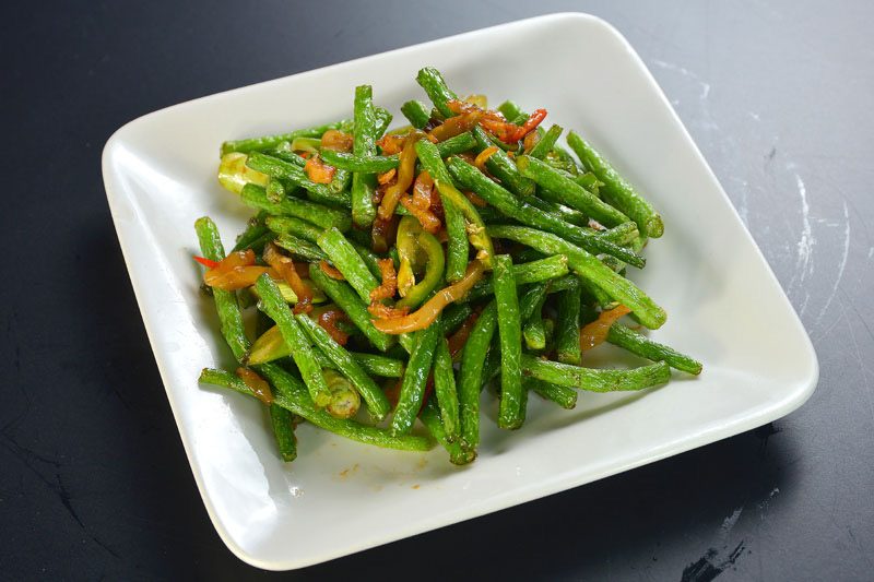 Order F08. Stir-Fried String Bean with X.O Sauce   X.O酱干扁四季豆 food online from Feng Ze Yuan store, San Francisco on bringmethat.com