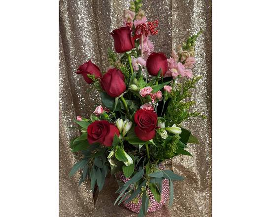 Order Half a Dozen Roses In Vase UA#3 food online from La Villita Party & Flowers store, Joliet on bringmethat.com