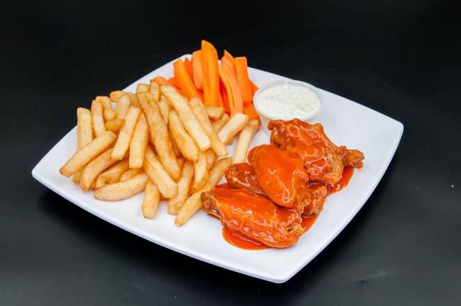 Order Buffalo Wings  food online from Lalis Pizza store, Lynwood on bringmethat.com