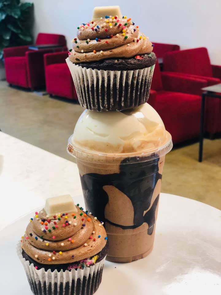 Order Crave  Cup-Shake (24 oz) (Cupcake Shake) food online from Crave Bakery And Bar store, Chesapeake on bringmethat.com