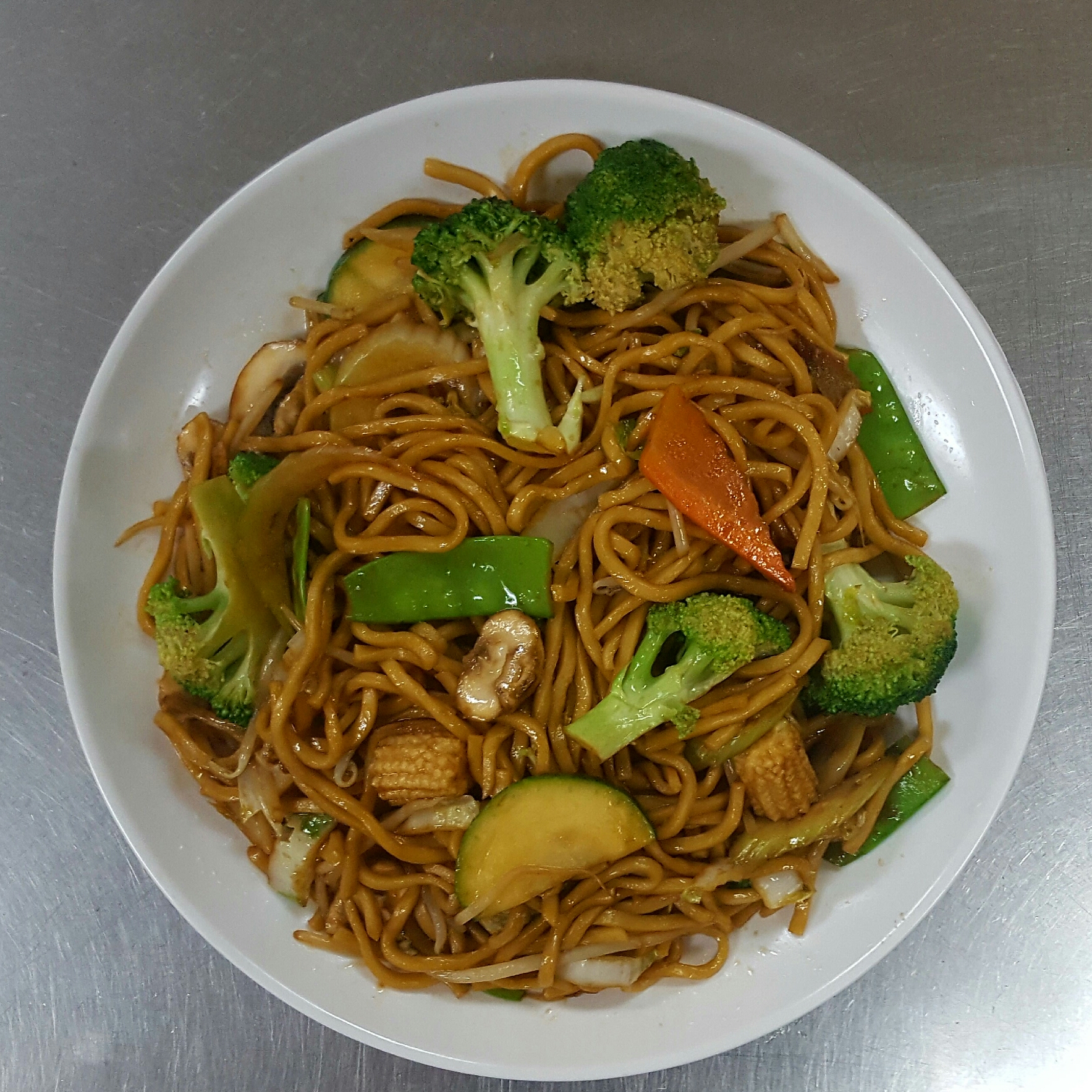Order 138. Vegetable Lo Mein food online from Chop Suey City Chinese Restaurant store, Chicago on bringmethat.com