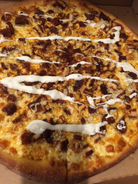 Order BBQ Chicken Pizza food online from Venezia store, North Palm Beach on bringmethat.com