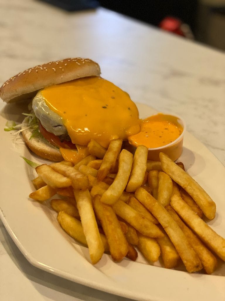 Order Cheeselovers Burger - 8 oz. food online from Level Up Pizza & Grill store, Columbia on bringmethat.com