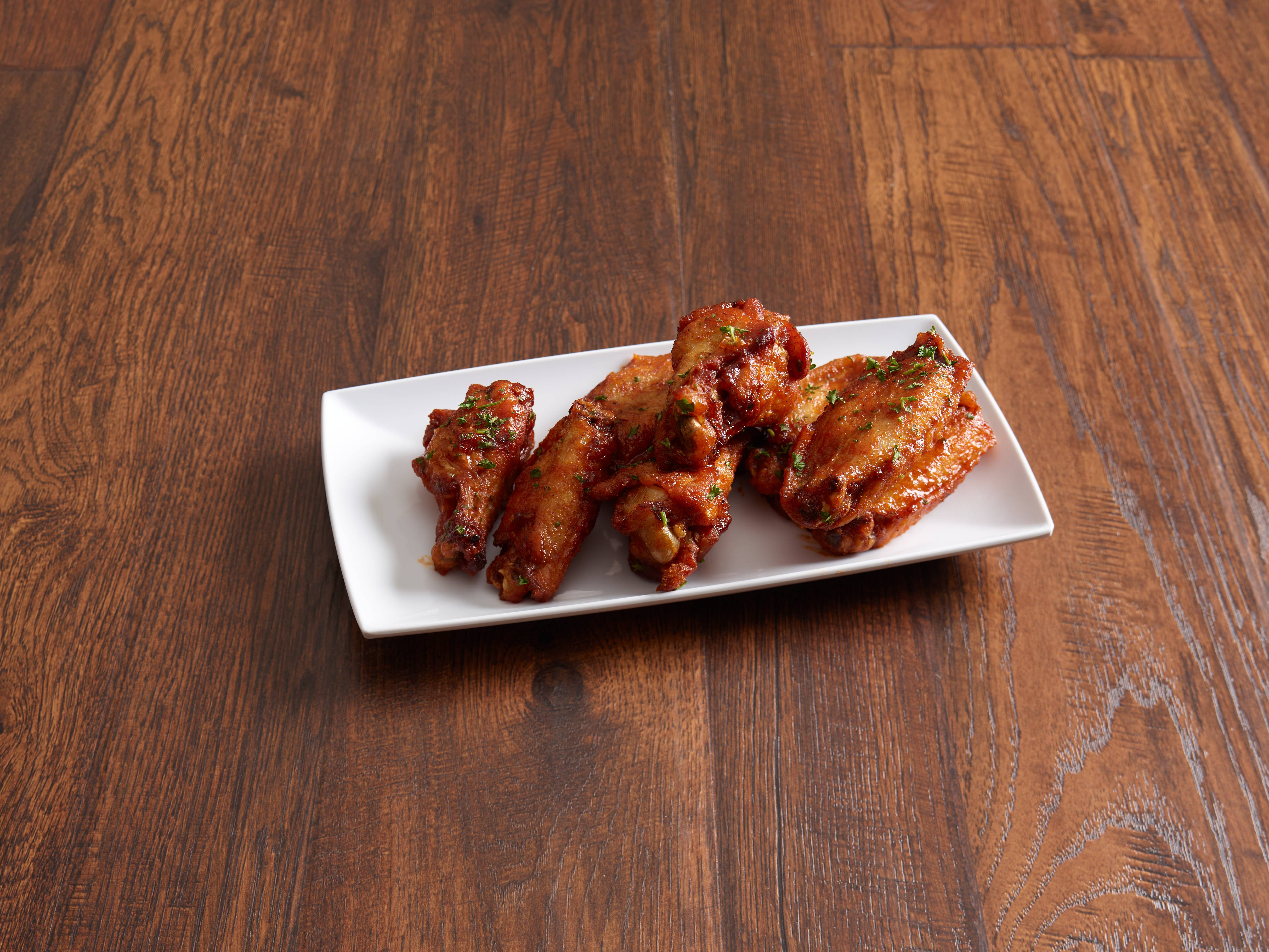 Order Smoked Chicken Wings food online from Starlite Bbq store, Scottsdale on bringmethat.com