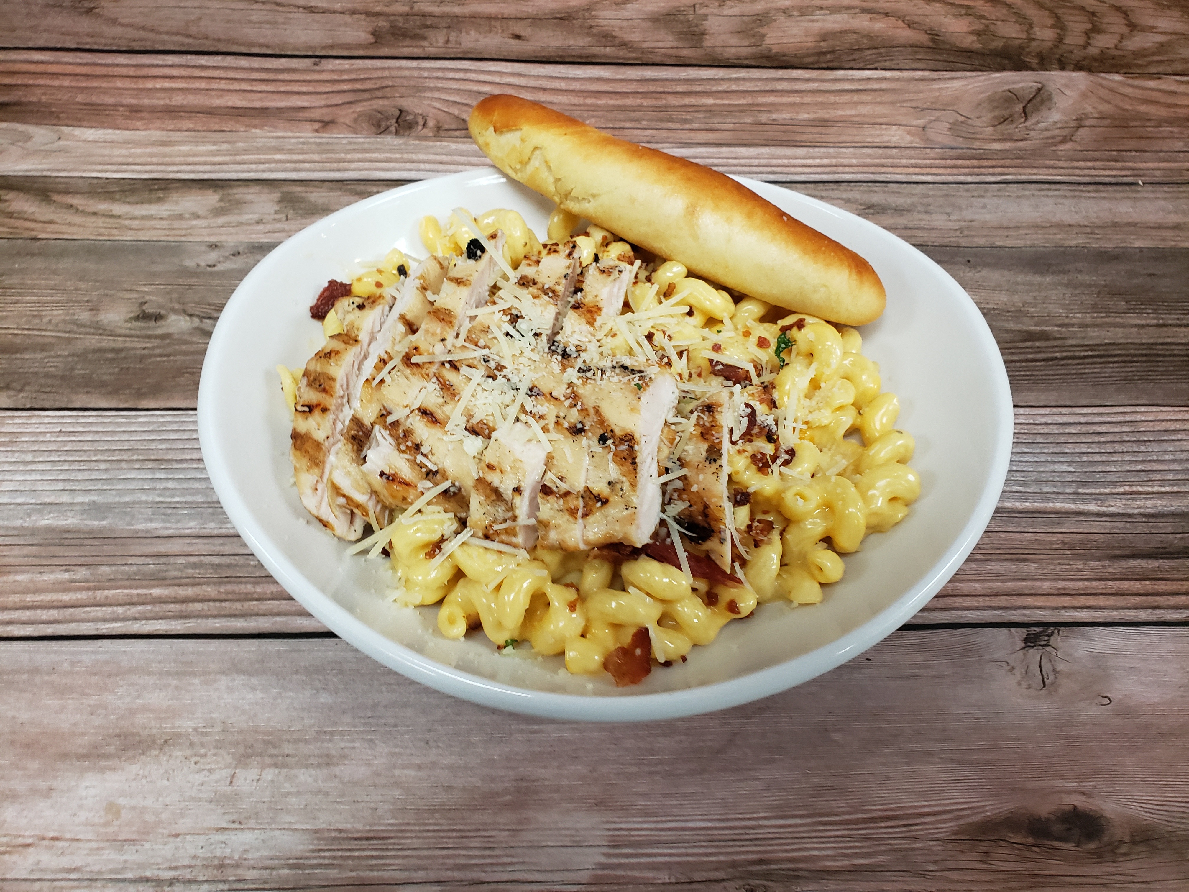 Order Bacon Chicken Mac & Cheese food online from Ground Round store, Neenah on bringmethat.com