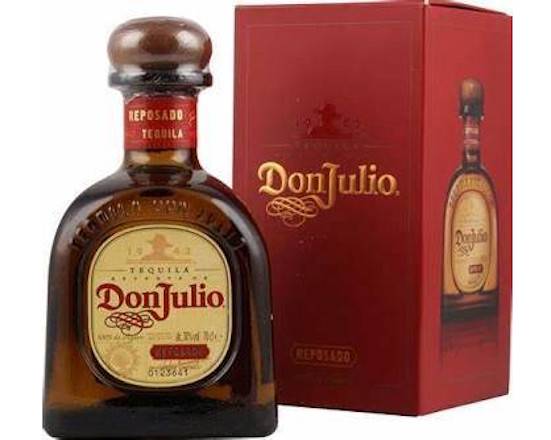 Order Don Julio reposado, 750mL tequilla (40.0% ABV) food online from Luckys Liquor store, Los Angeles on bringmethat.com
