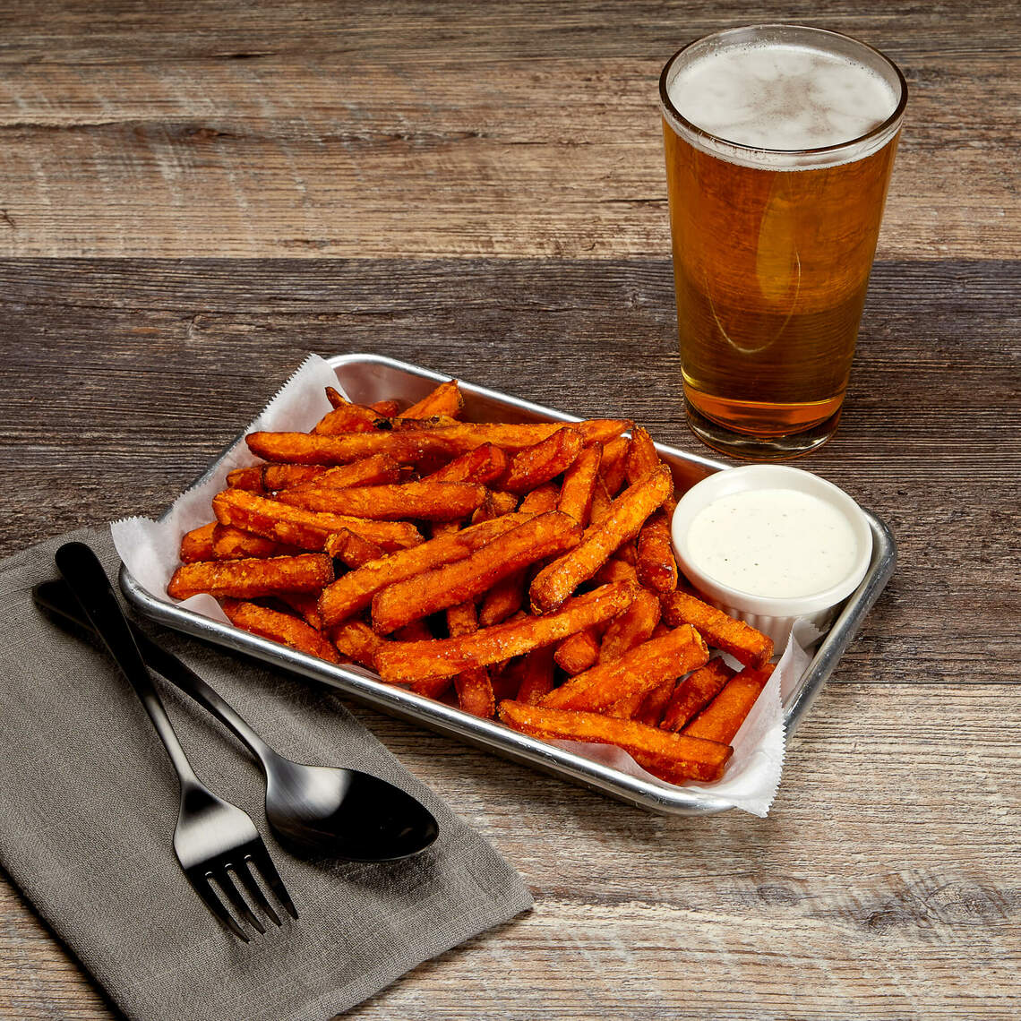 Order Sweet Potato Fries food online from Shipmates Sports Bar & Grill store, Cerritos on bringmethat.com