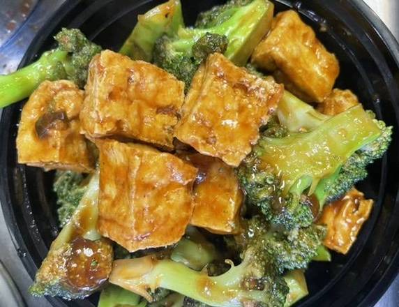 Order Tofu with Broccoli  food online from Asian Wok store, Alexandria on bringmethat.com