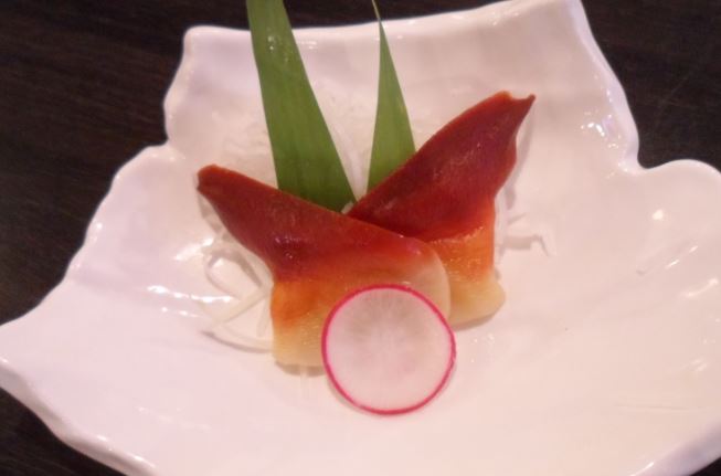 Order F14. Surf Clam Sashimi food online from Icho Izakaya Fusion Cuisine store, Temple City on bringmethat.com